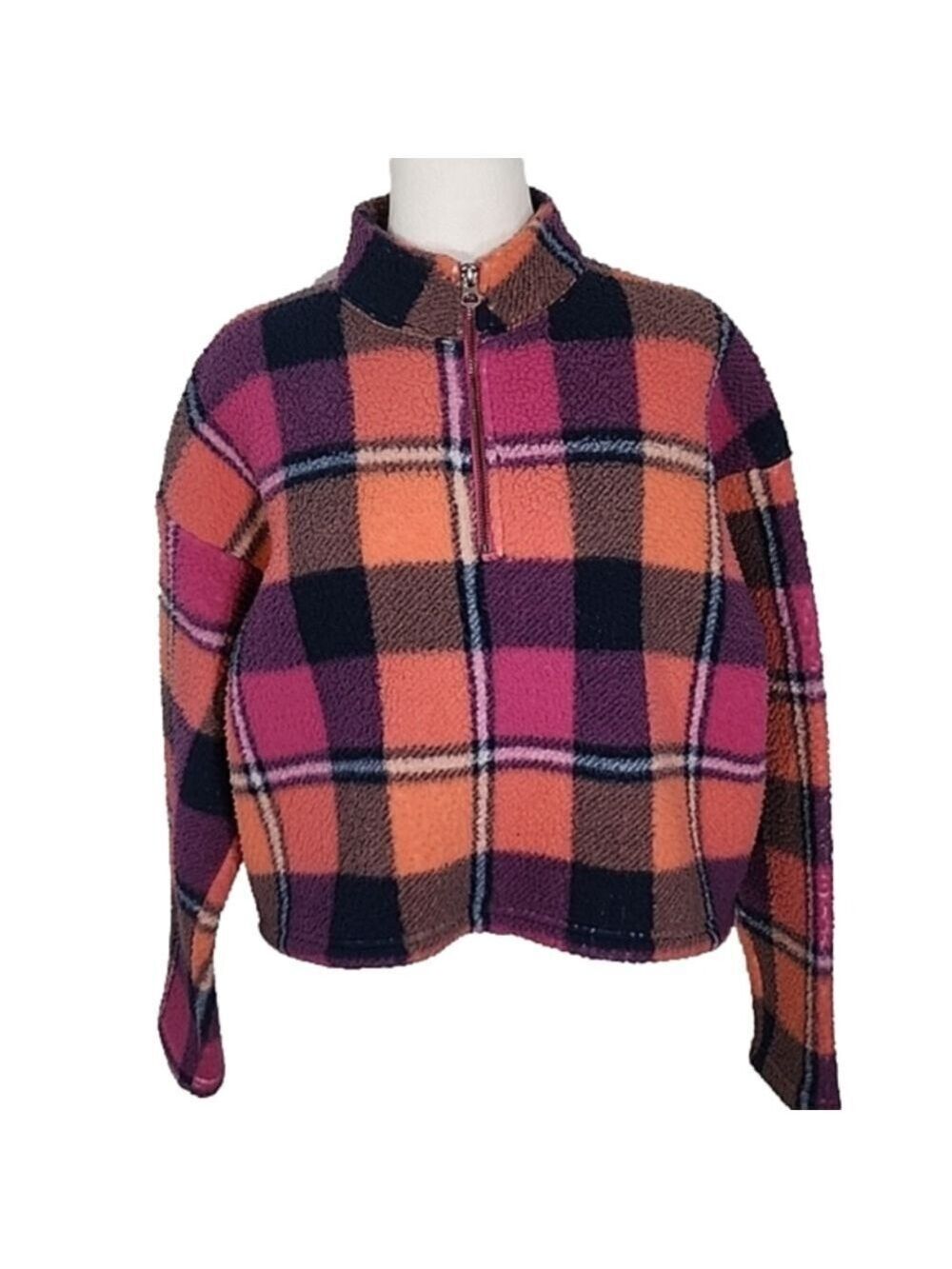 American Eagle  size small pink sherpa pullover